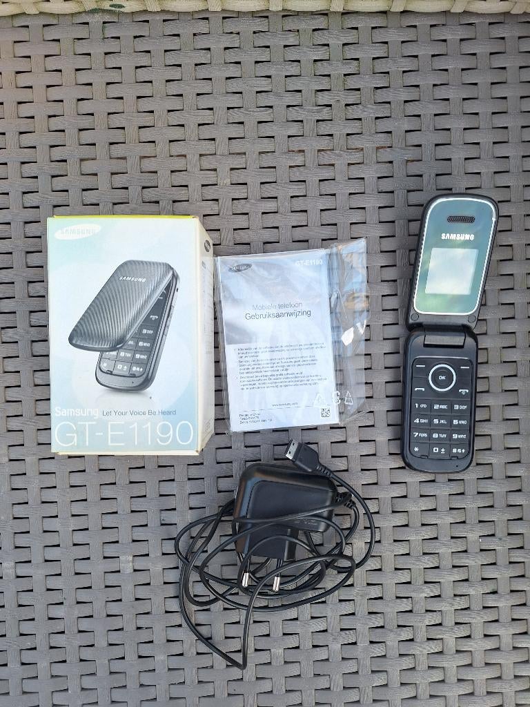 Vintage Samsung GT-E1190 klaptelefoon – nieuw & ongebruikt, Ophalen, Overige modellen, Geen camera, Zwart