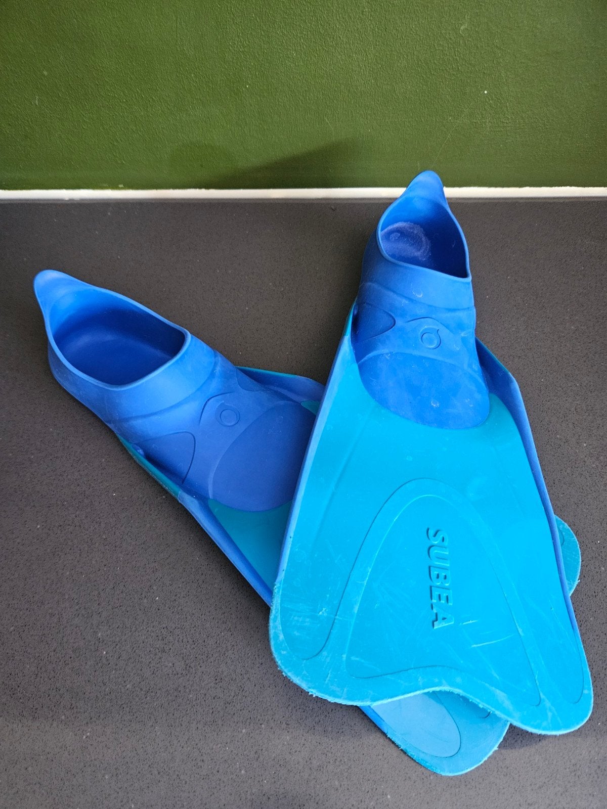 Korte flippers/ zoomers maat 32-33, Watersport en Boten, Ophalen of Verzenden, Gebruikt, Snorkelvinnen