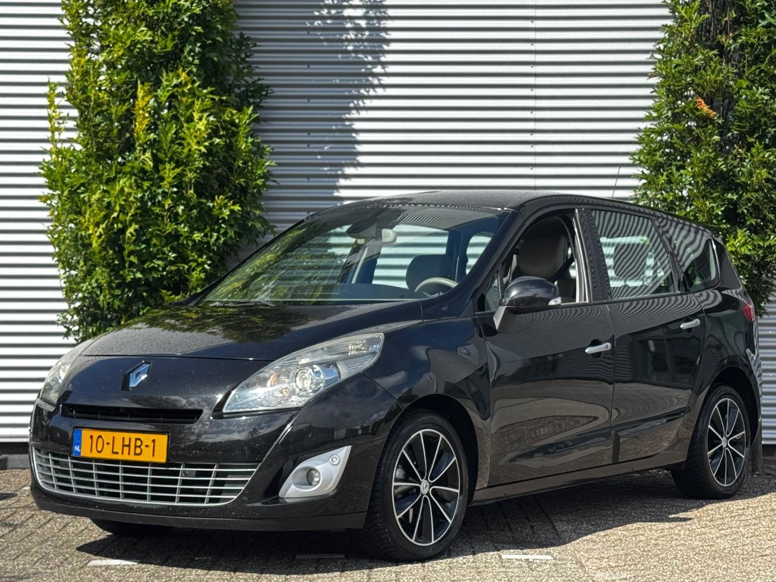 Renault Grand Scénic 2.0 Privilege NAP - LEDER - XENON, Auto's, Gebruikt, Beige, 4 cilinders, Zwart