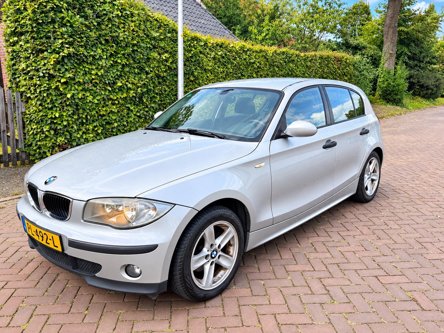 BMW 1-Serie 1.6 5-DEURS /AIRCO GOED ONDERHOUDEN ✅ NW APK, Auto's, 1596 cc, Zwart, 4 cilinders, 635 kg