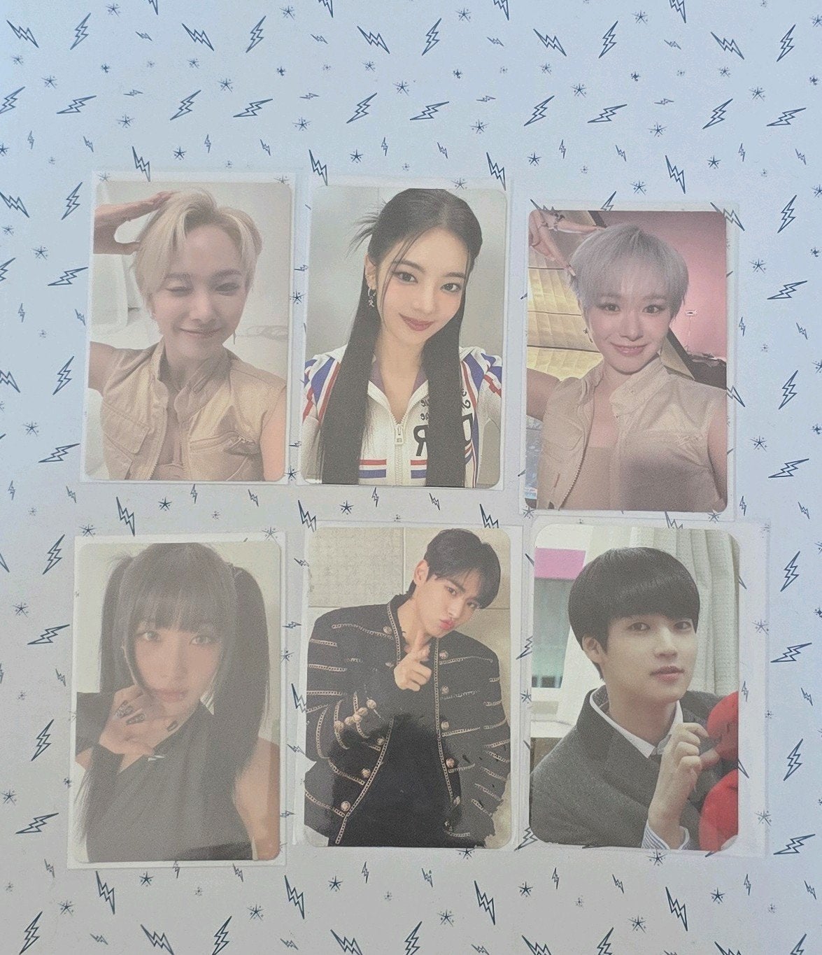 Kpop photocards: Itzy, everglow, victon, Ophalen of Verzenden