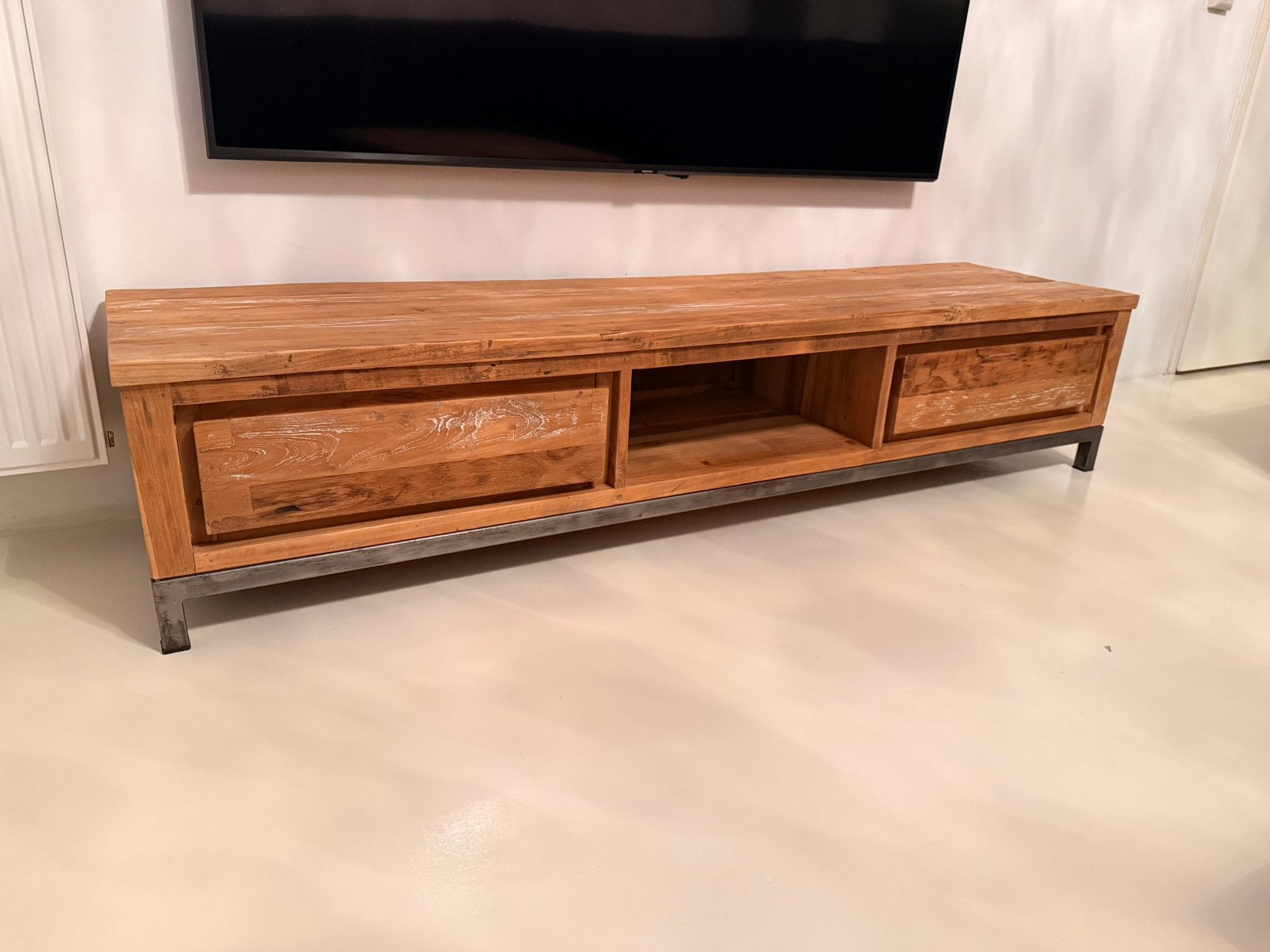 TV-meubel/dressoir | Teakhout | Tower Living “Venetië”, Ophalen, Landelijk, industrieel, 150 tot 200 cm, Teakhout