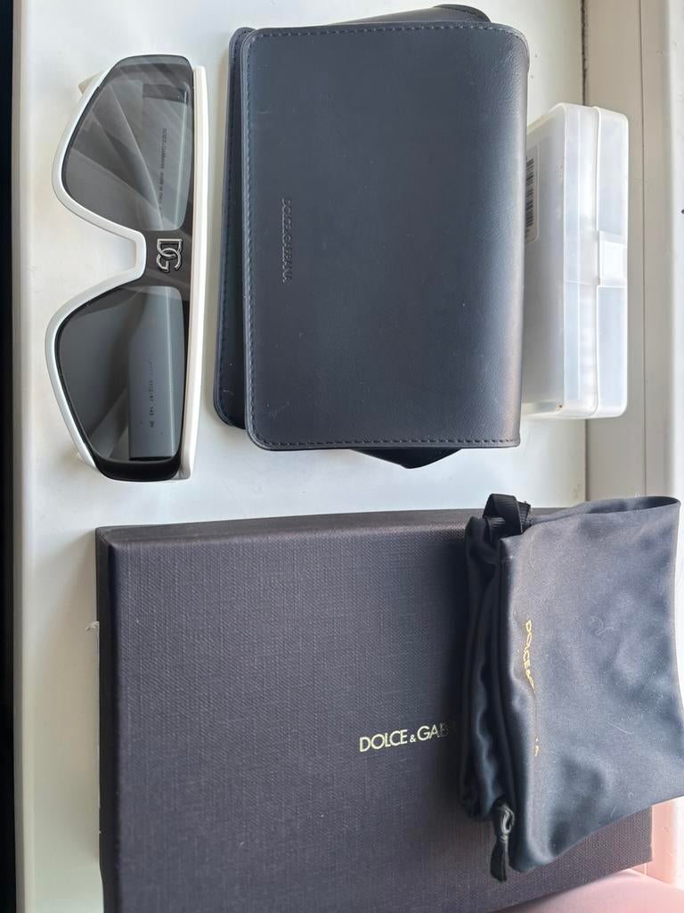 Orginele Dolce & Gabbana zonnebril, Ophalen of Verzenden, Zo goed als nieuw, Wit, Overige merken