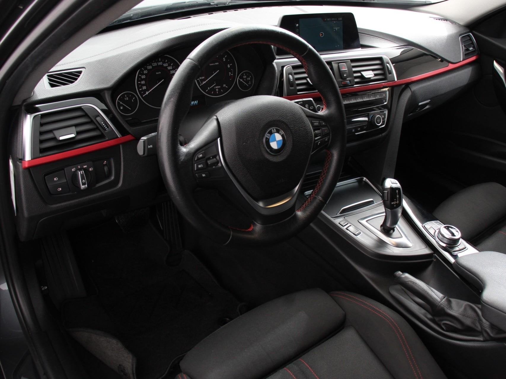 BMW 3-serie Touring 340i 326 pk Automaat Sport-Line Navigati, Auto's, Automaat, Automatische klimaatregeling, 14 km/l, 2998 cc