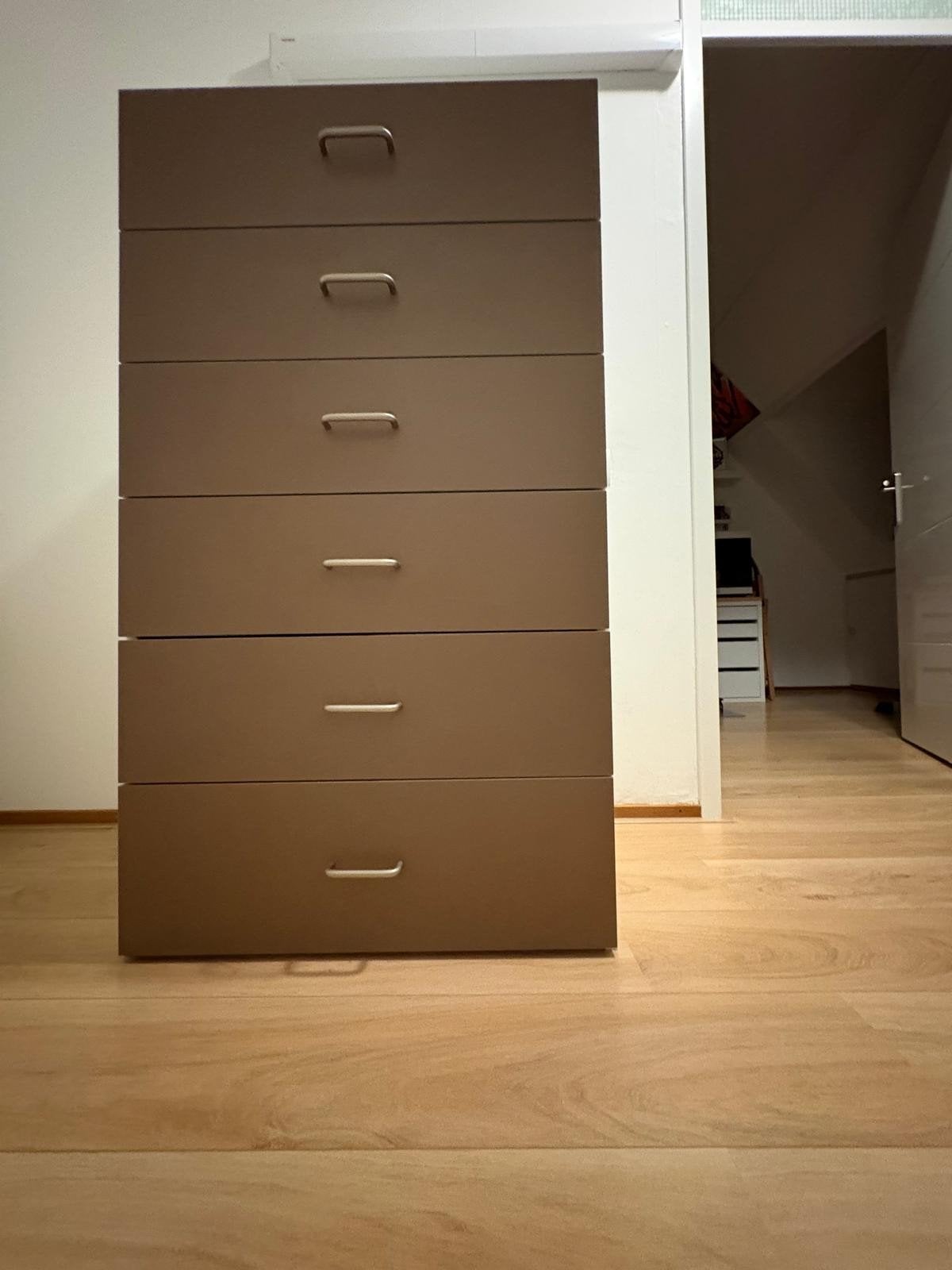 Ruim ladeblok met 6 lades – in goede staat

Praktisch, Ophalen, Gebruikt, 5 laden of meer, 100 tot 150 cm