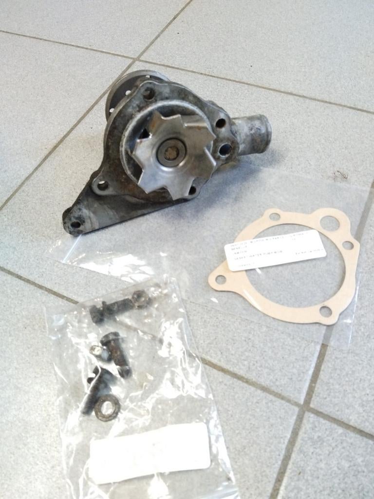 Goede Waterpomp MGB met nieuwe pakking., Auto-onderdelen, Motor en Toebehoren, MG, Gebruikt, Ophalen of Verzenden