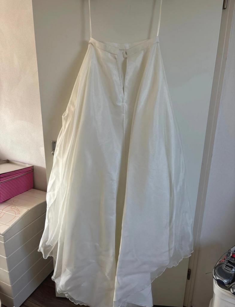 Witte Trouwjurk met Sleep - Maat 34/XS, 1x Gedragen, Kleding | Dames, Ophalen of Verzenden, Zo goed als nieuw, Wit, Trouwjurk
