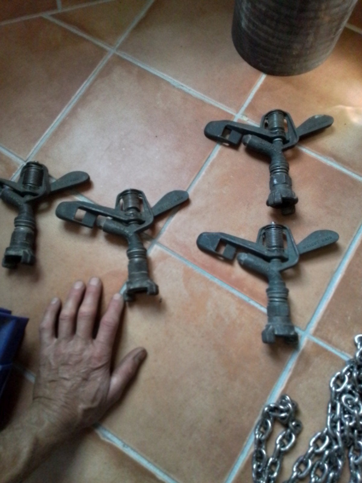 messing sproeier, Ophalen