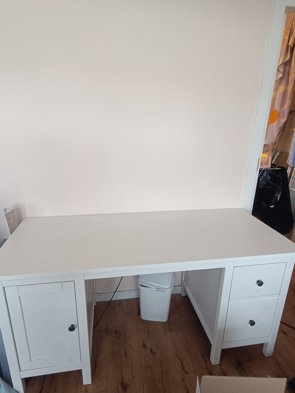 IKEA Hemnes bureau, Ophalen, Met lades, Gebruikt, Hout
