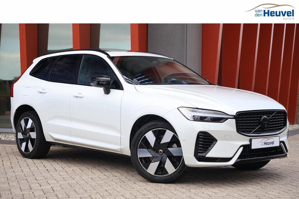 Volvo XC60 T6 Recharge AWD Ultimate Dark | Stoelverwarming |, Automaat, 12 maanden, Gebruikt, Zwart
