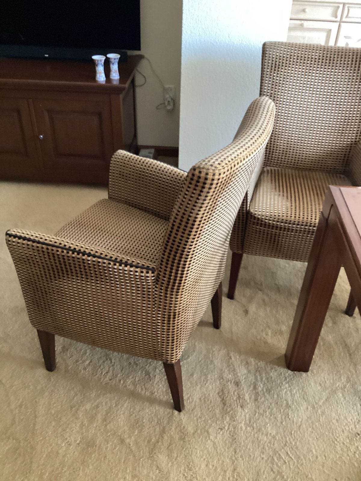 Tafel en stoelen, Ophalen