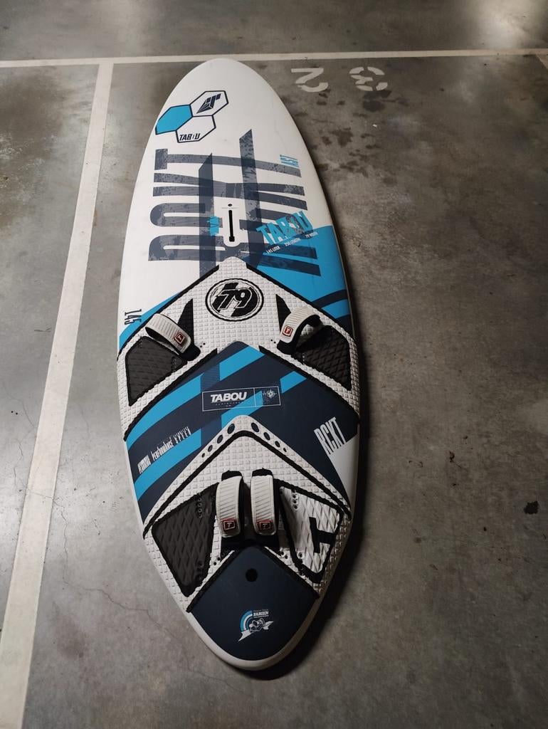 Tabou Rocket 145  Nieuwstaat optie incl tuig, Ophalen of Verzenden, Zo goed als nieuw, Plank