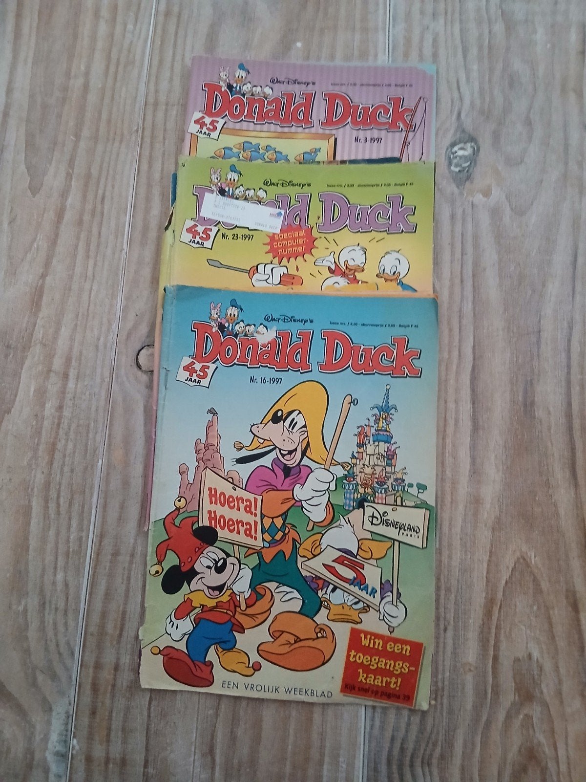 3 donald duck tijdschriften uit 1997 en 1 uit 1992, Verzamelen, Ophalen of Verzenden, Gebruikt, Reclame