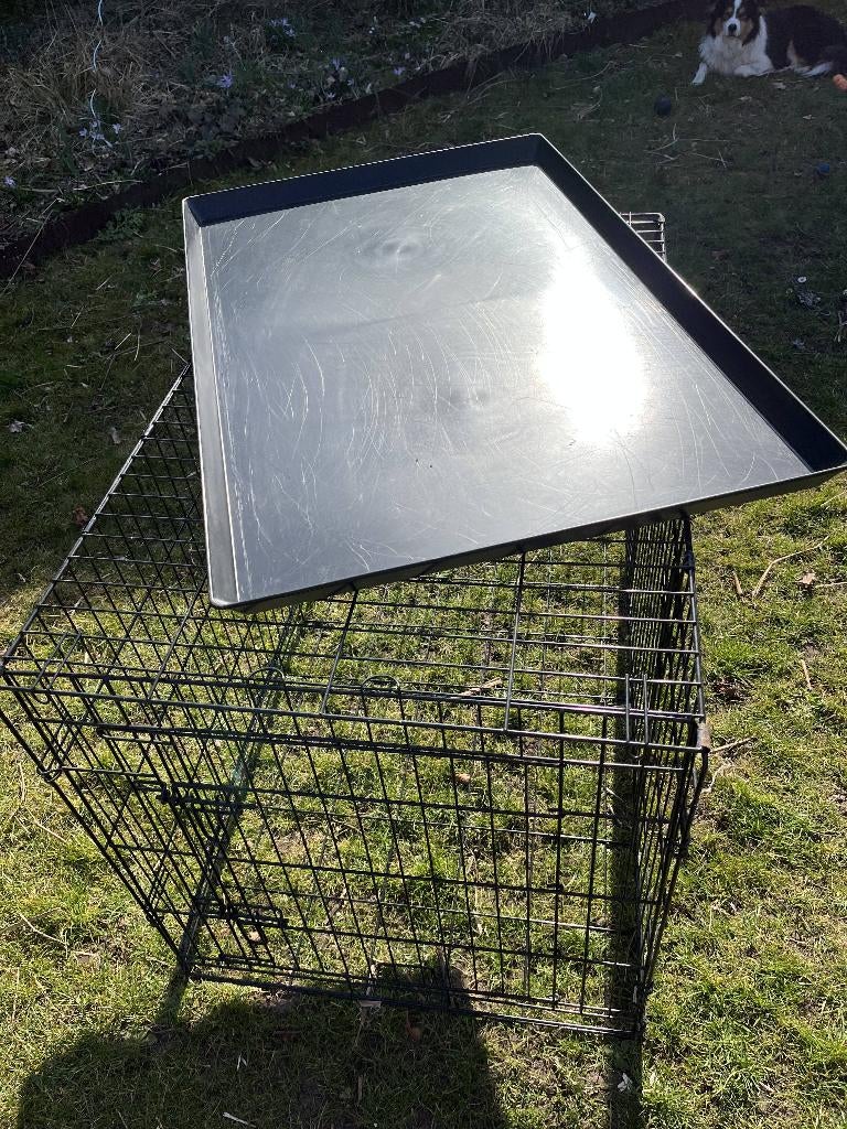 Metalen bench voor grotere hond, Dieren en Toebehoren, Ophalen, Gebruikt