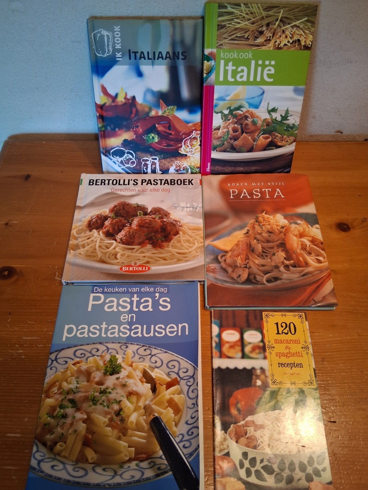 Italiaanse kookboeken en pastaboeken - 6 stuks, Boeken, Ophalen of Verzenden, Gelezen, Italië, Voorgerechten en Soepen