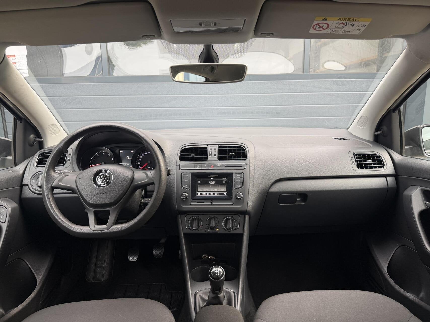 Volkswagen Polo 1.0 Bluemotion | Airco | Cruise Control, Stof, Gebruikt, 60 pk, Bedrijf