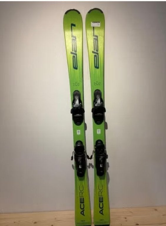Elan Ace RC  Sportieve Kinder Carveski's  lengte 130  Netjes, Sport en Fitness, Overige merken, 140 tot 160 cm, Info@elansports.com