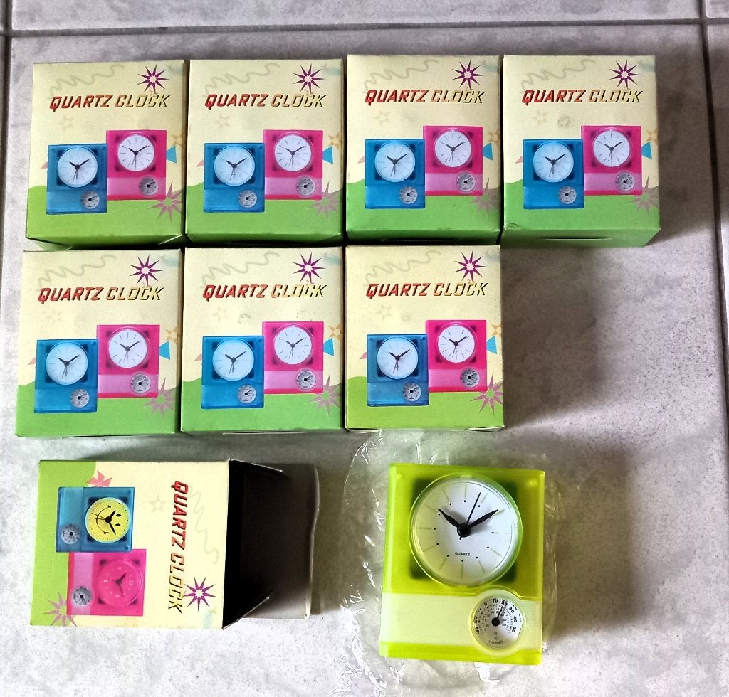 PARTIJ ACTIE: 8x Quartz Wekker met Thermometer – Neon Groen, Ophalen of Verzenden, Nieuw, Analoog