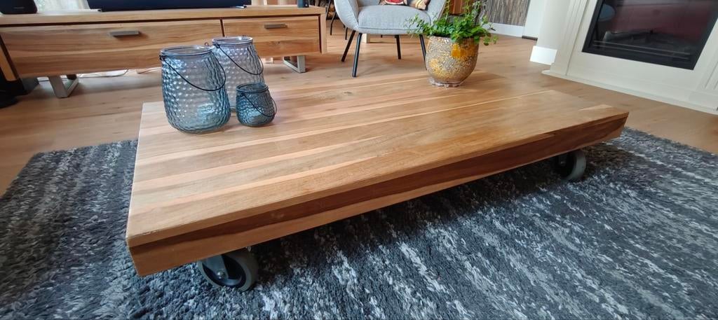 Mango houten salontafel op wielen, Ophalen, 100 tot 150 cm, 50 tot 100 cm, Zo goed als nieuw