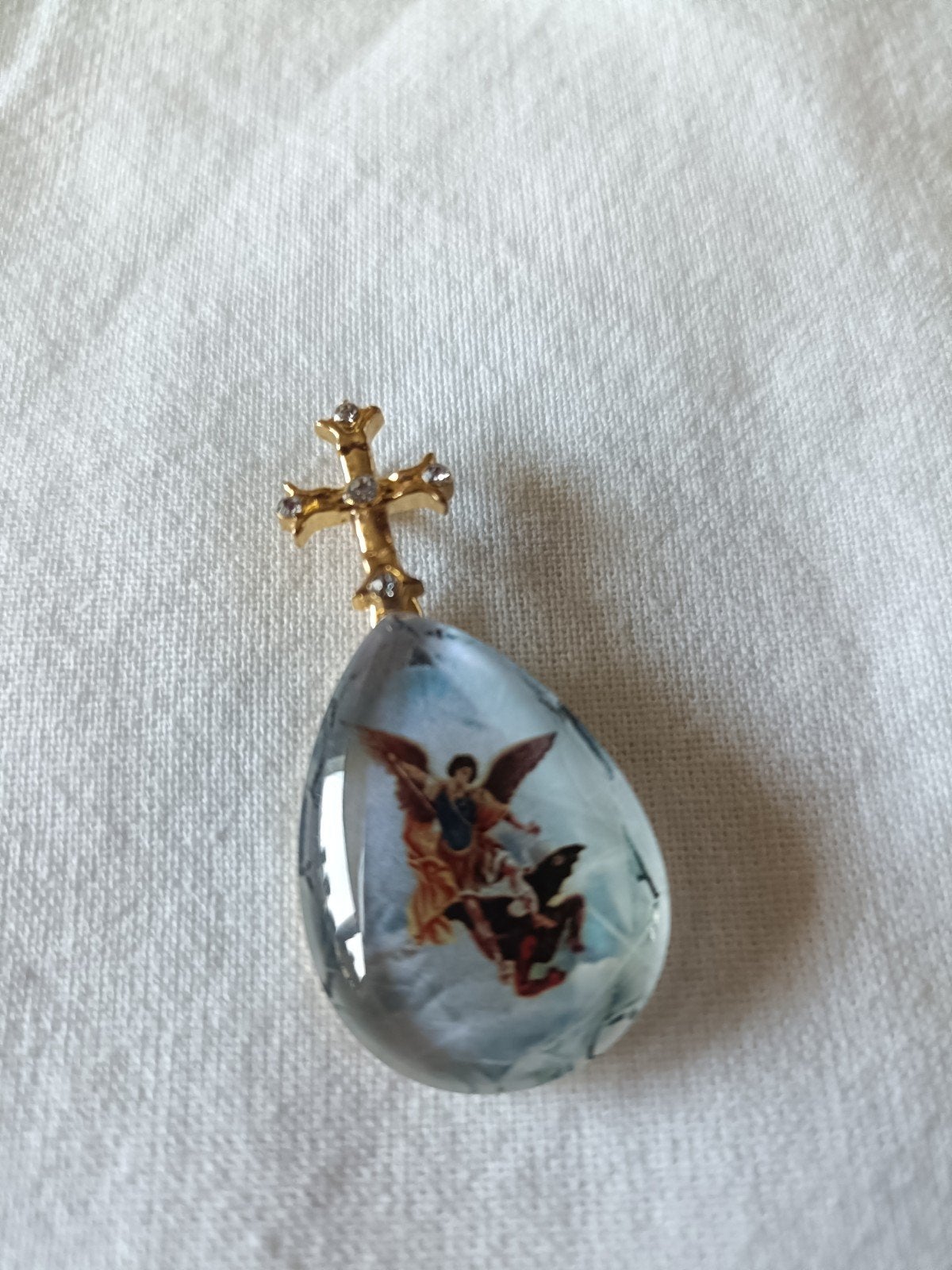 Religieuze kettinghanger: Engel druppel met kruisje, Glas of Kristal, Nieuw, Ophalen of Verzenden, Kruis of Symbool