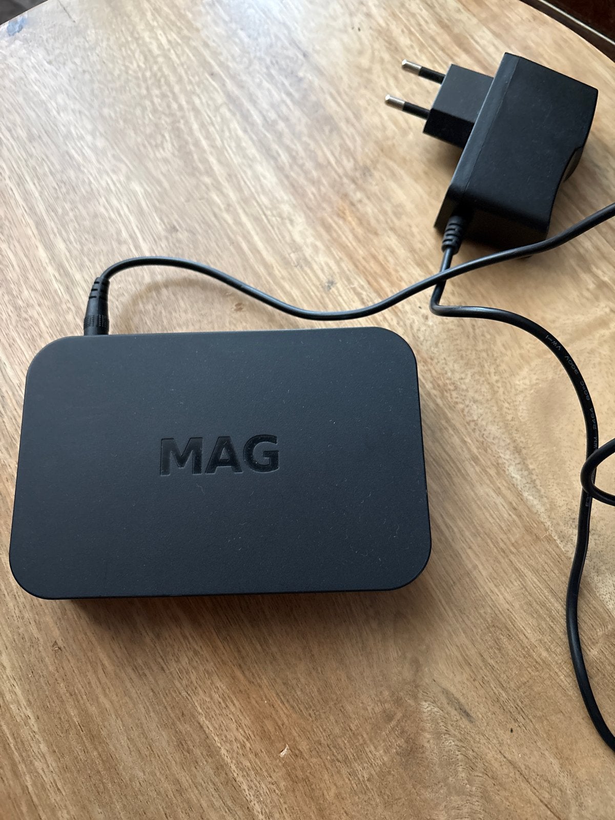 MAG IPTV Set-Top Box met adapter, Ophalen of Verzenden, Zo goed als nieuw, HDMI, Zonder harde schijf