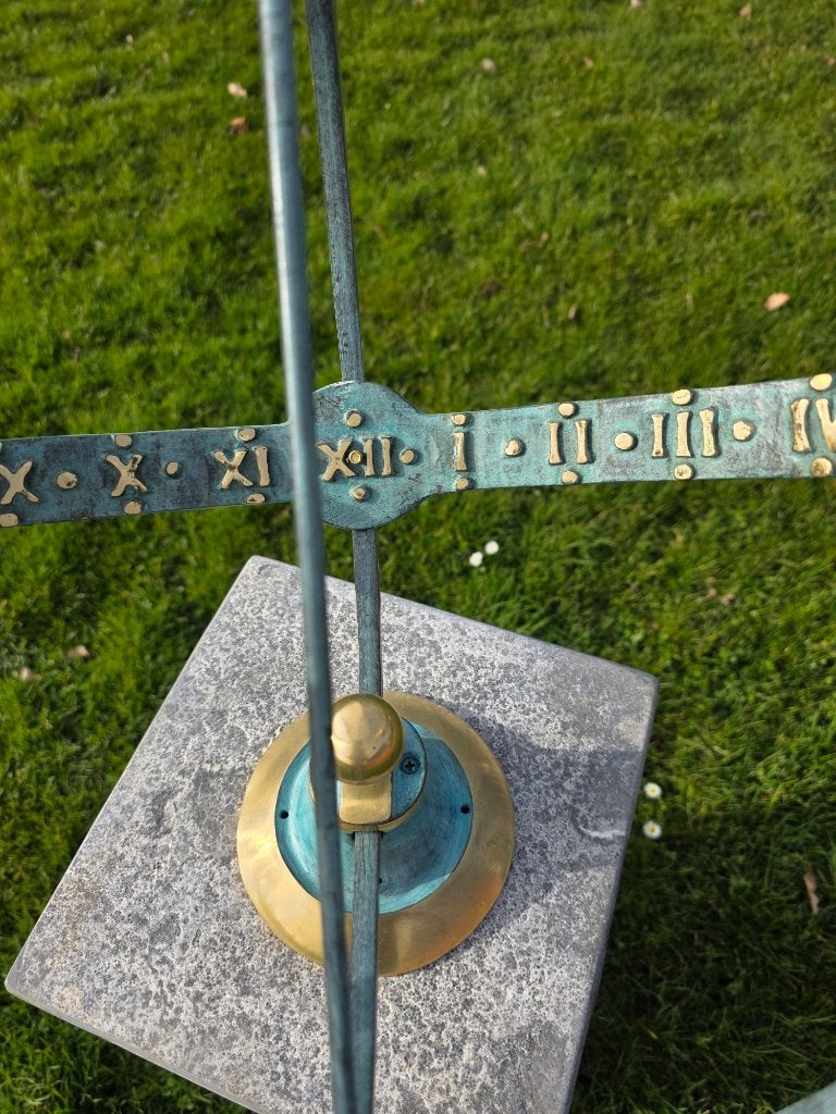 bronzen ZONNEWIJZER / geen verzendkosten / €399,-, Tuin en Terras, Zonnewijzers, Nieuw, Info@huisentuindecoratiemarie.nl, Huis en tuin decoratie marie