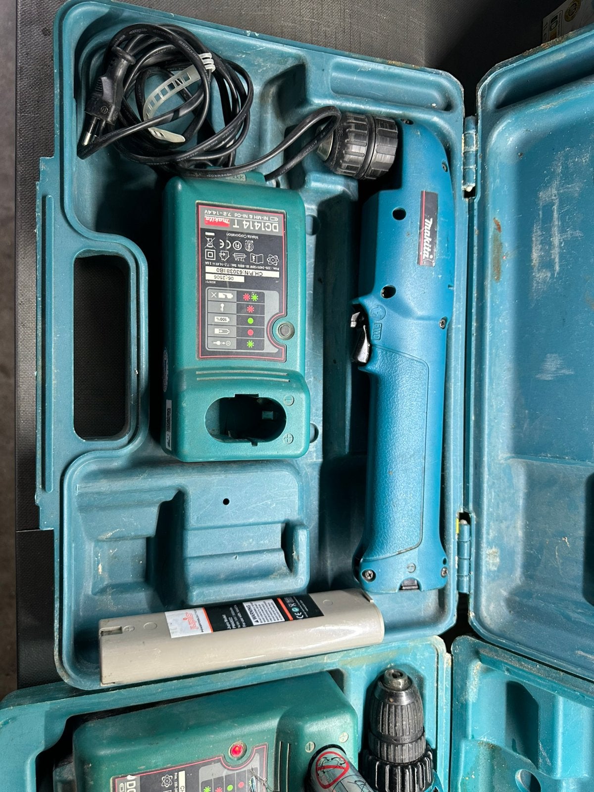 Makita accu schroevendraaier en een haakse, Gebruikt, Variabele snelheid, Ophalen of Verzenden, Boor- en Schroefmachine