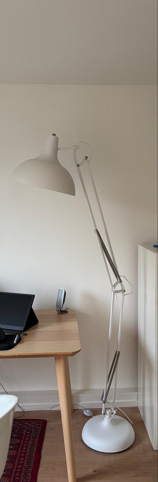 Witte staande lamp met verstelbare arm, Ophalen, Gebruikt, E27 (groot), Metaal