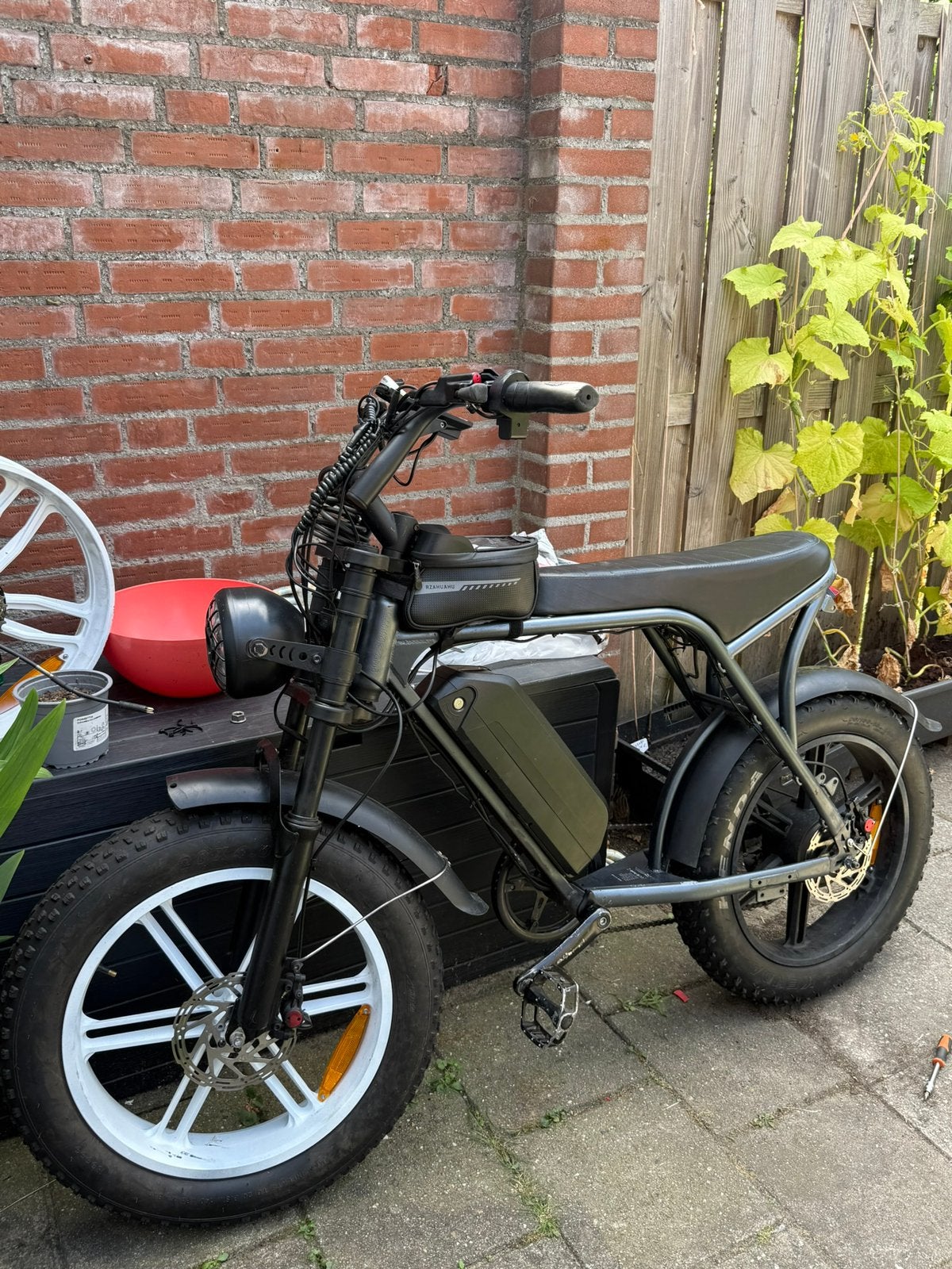 Fatbike v8 werkt prima, Ophalen, Zo goed als nieuw, Overige modellen