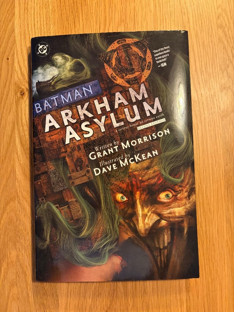 Batman Arkham Asylum: A Serious House on Serious Earth, Boeken, Eén stripboek, Grant Morrison, Ophalen of Verzenden, Zo goed als nieuw