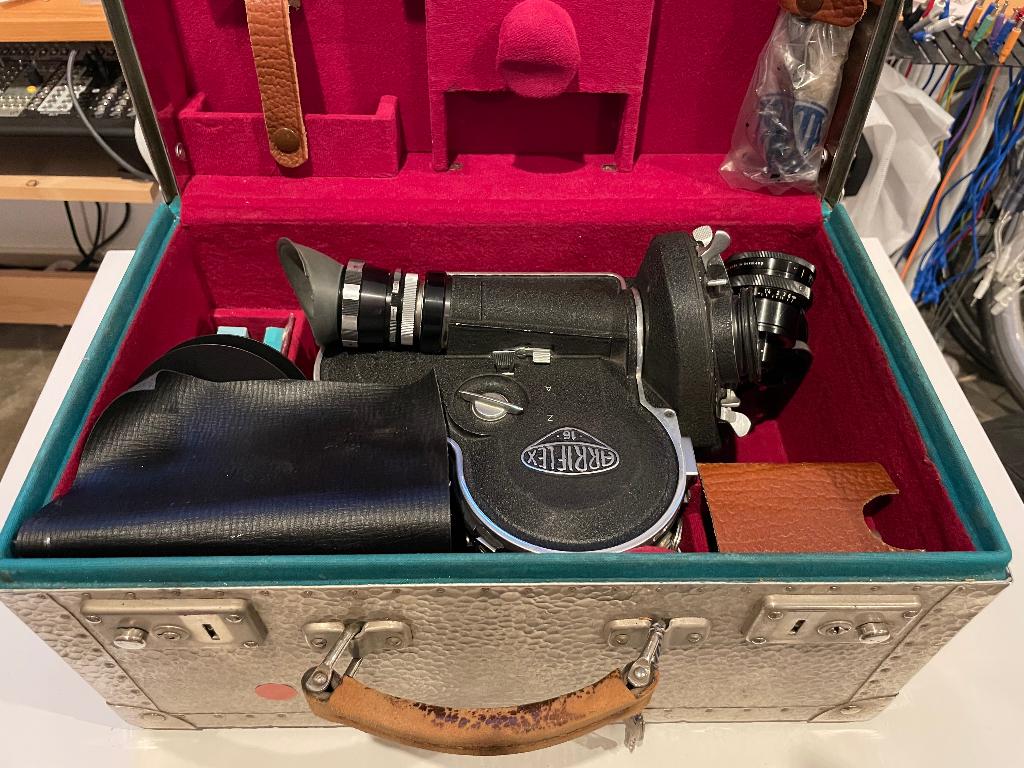 Arriflex 16mm filmcamera in nieuwstaat, Ophalen, 1960 tot 1980, Filmcamera
