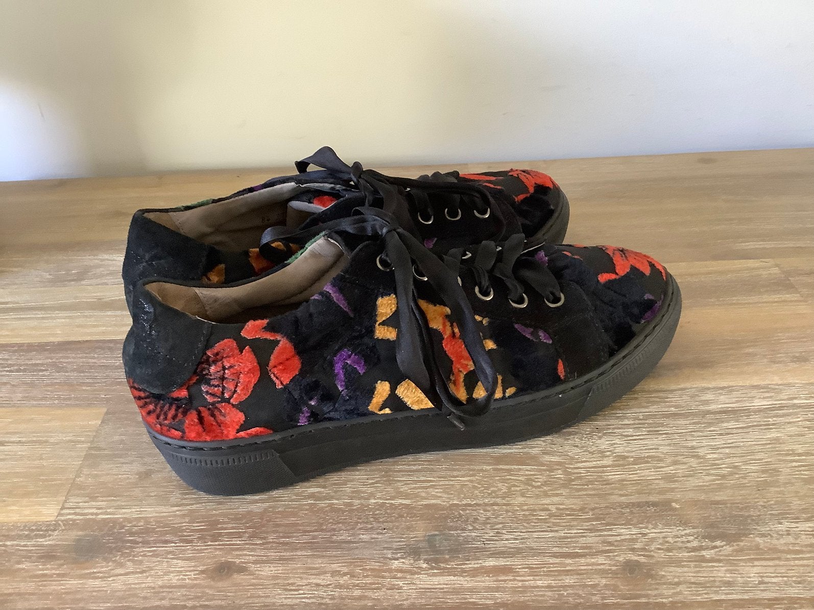 Gabor sneakers maat 37.5, Kleding | Dames, Ophalen of Verzenden, Zo goed als nieuw, Overige kleuren, Sneakers of Gympen
