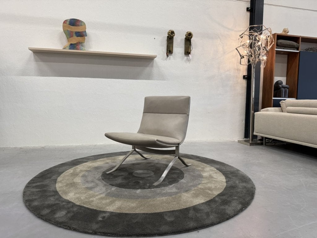 Nieuw Eyye Juno fauteuil grijs leer loxton design stoel, Huis en Inrichting, Fauteuils, Nieuw, 50 tot 75 cm, Leer, 75 tot 100 cm