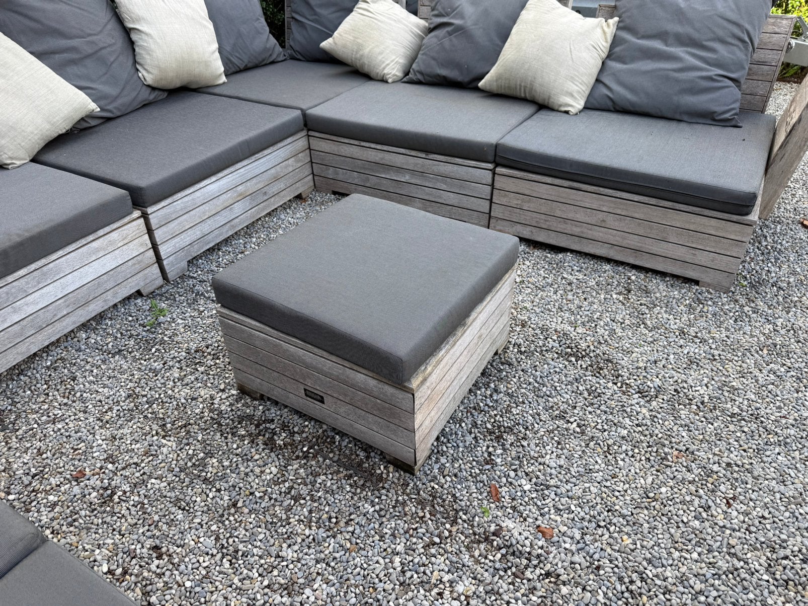 Foto 12 van Grote 12-delige houten loungeset – inclusief kussens