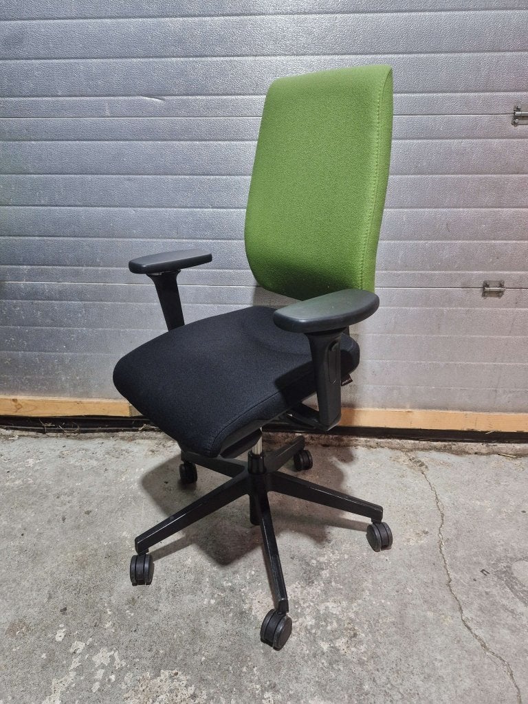 Giroflex 68 bureaustoelen met originele of nieuwe stof, Blaak 28 Rotterdam, Flokk Netherland, Ophalen of Verzenden, Zo goed als nieuw