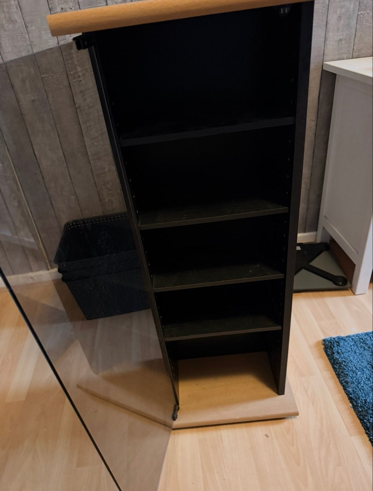 Slank kastje met glazen deur - ideaal voor parfum/glaswerk, Huis en Inrichting, Ophalen of Verzenden, Zo goed als nieuw