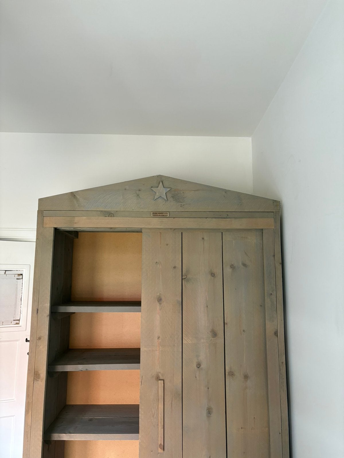 Steigerhouten kledingkast met schuifdeuren, Huis en Inrichting, Kasten | Kledingkasten, Ophalen, Met deur(en), 100 tot 150 cm