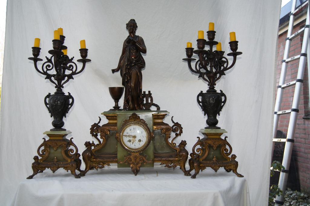 Klokstel met kandelaren, Antiek en Kunst, Ophalen of Verzenden