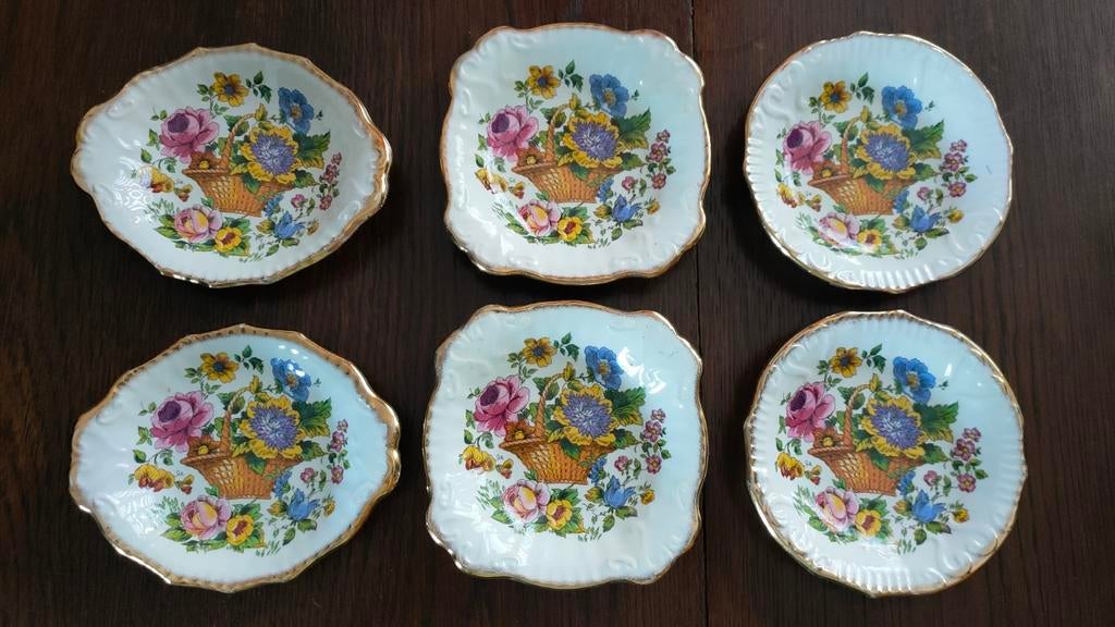 Vintage Aynsley Bone China Dessert Bordjes - 6 Verschillende, Antiek en Kunst, Ophalen of Verzenden