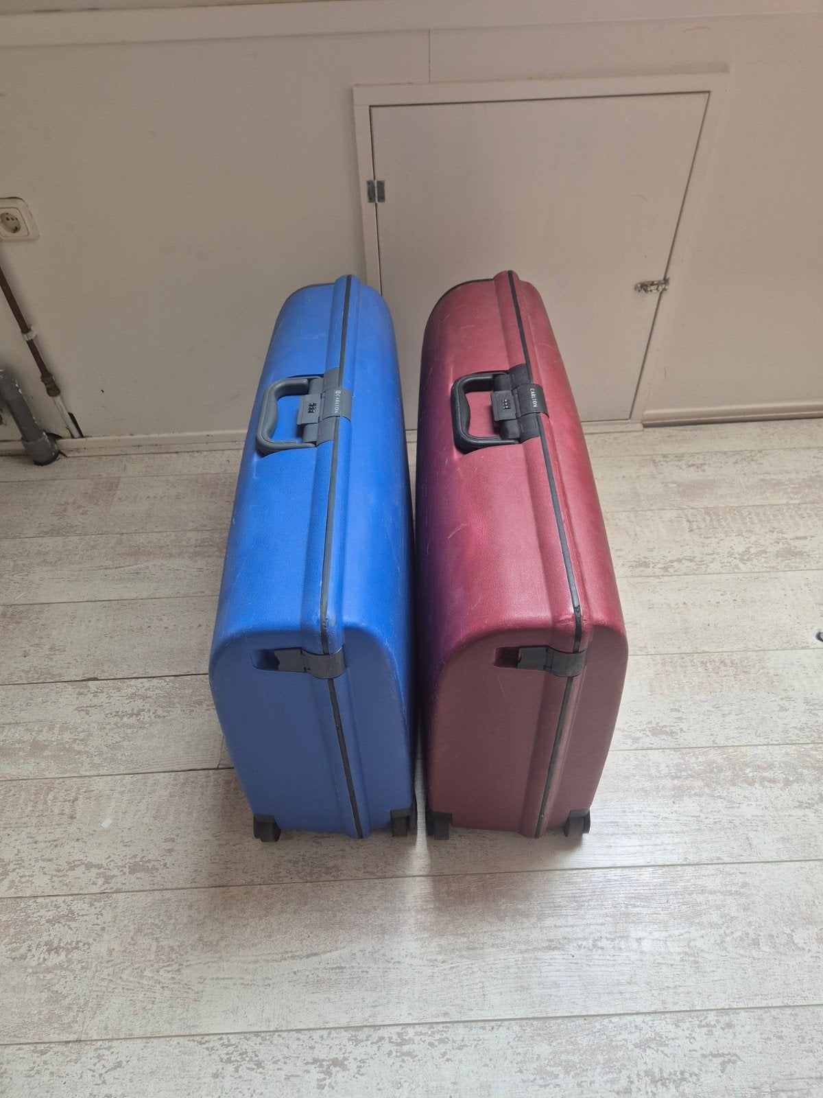 Set van 2 Carlton koffers. Koopje!, Sieraden, Tassen en Uiterlijk, Koffers, Gebruikt, Hard kunststof, 70 cm of meer, 55 cm of meer