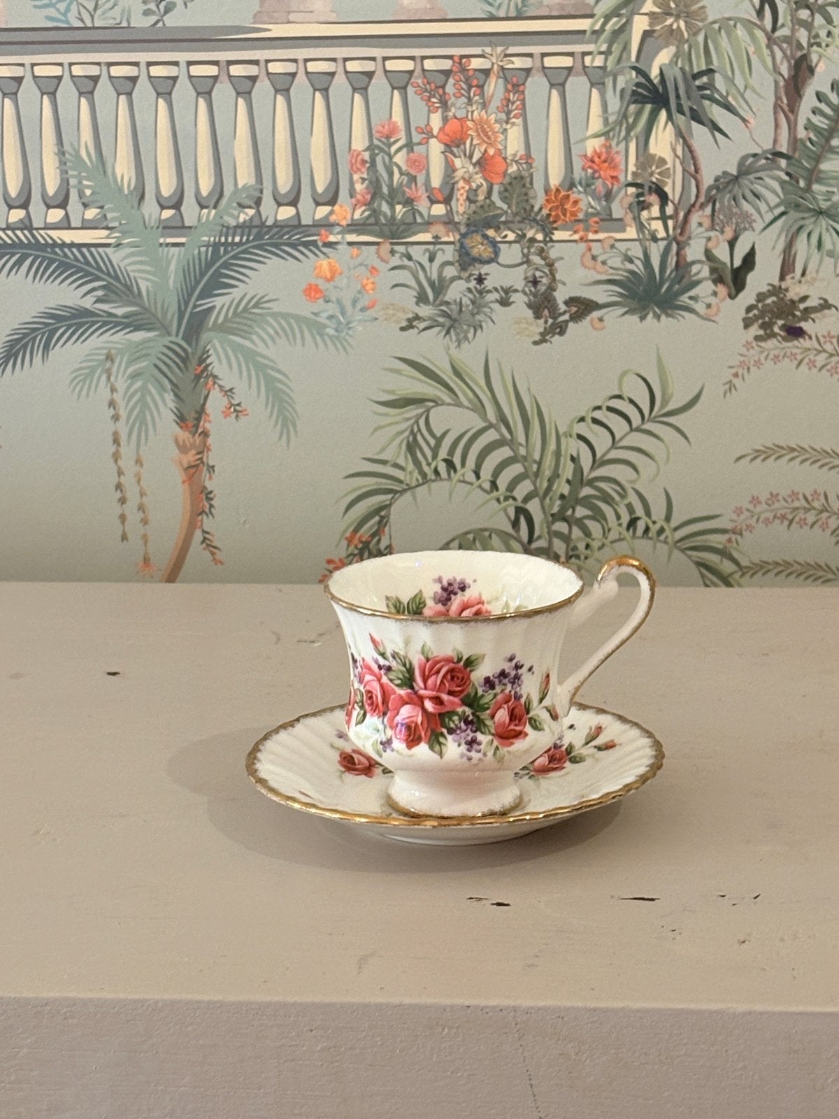 Vintage Paragon The Queen's China kop en schotel rozen, Ophalen of Verzenden
