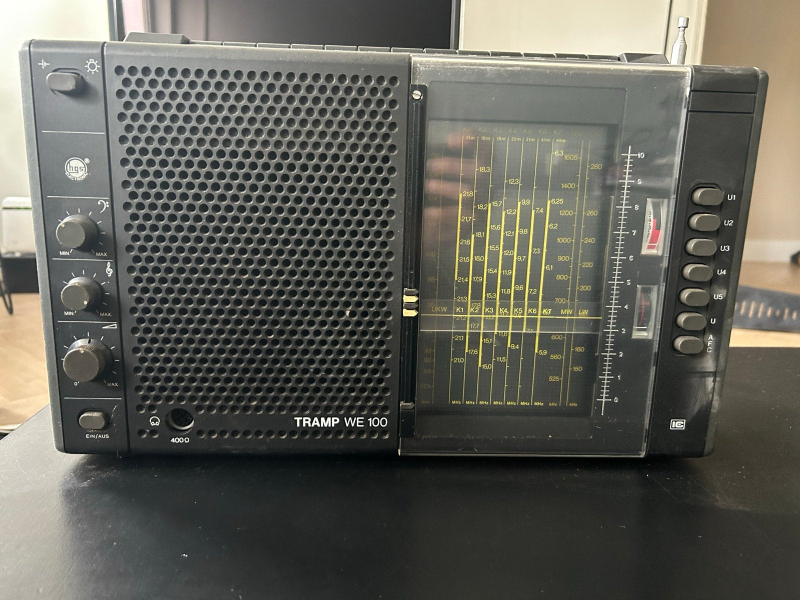Tramp WE 100 Radio - Vintage Draagbare Wereldontvanger, Ophalen of Verzenden, Gebruikt, Wereldontvanger