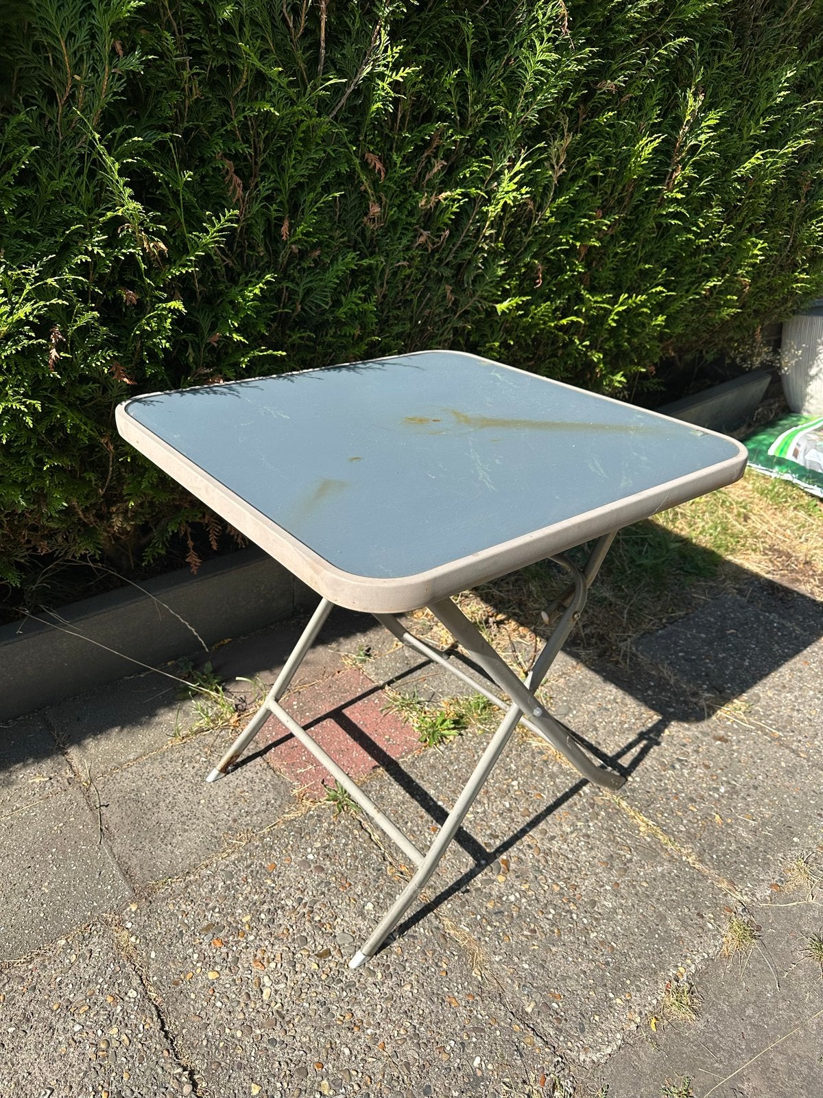 Opklapbare tuintafel / bijzettafel buiten, Ophalen, Gebruikt, Vierkant, Metaal