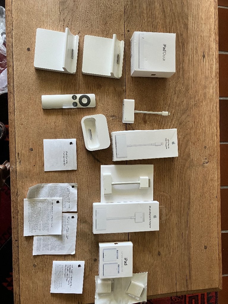 Apple iPad Docks, Afstandsbediening en Adapters, Audio, Tv en Foto, Audiokabels en Televisiekabels, Verzenden, Zo goed als nieuw