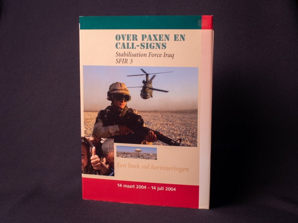 Over paxen en call-signs. Stabilisation Force Iraq SFIR 3., Ophalen of Verzenden, Tweede Wereldoorlog, Zo goed als nieuw, Overige onderwerpen