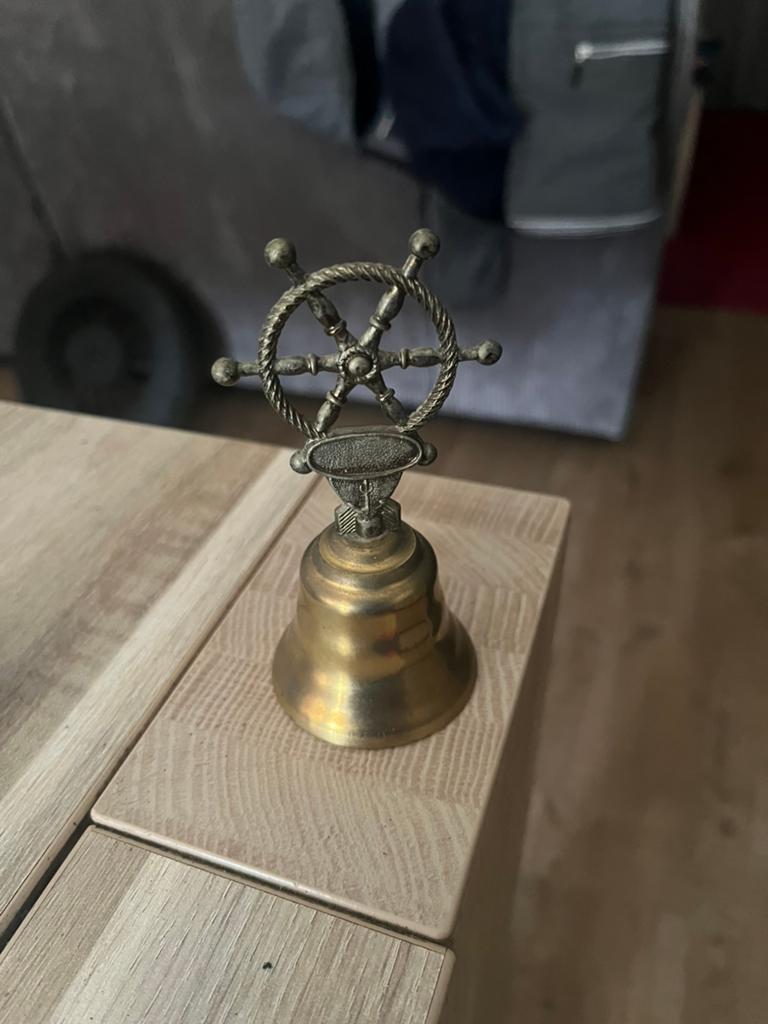 Scheepsbel, Ophalen, Koper of Brons