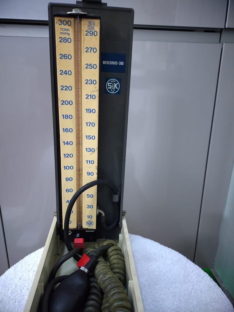 Vintage SIK Mercurius-300 Bloeddrukmeter - Werkend, Ophalen of Verzenden