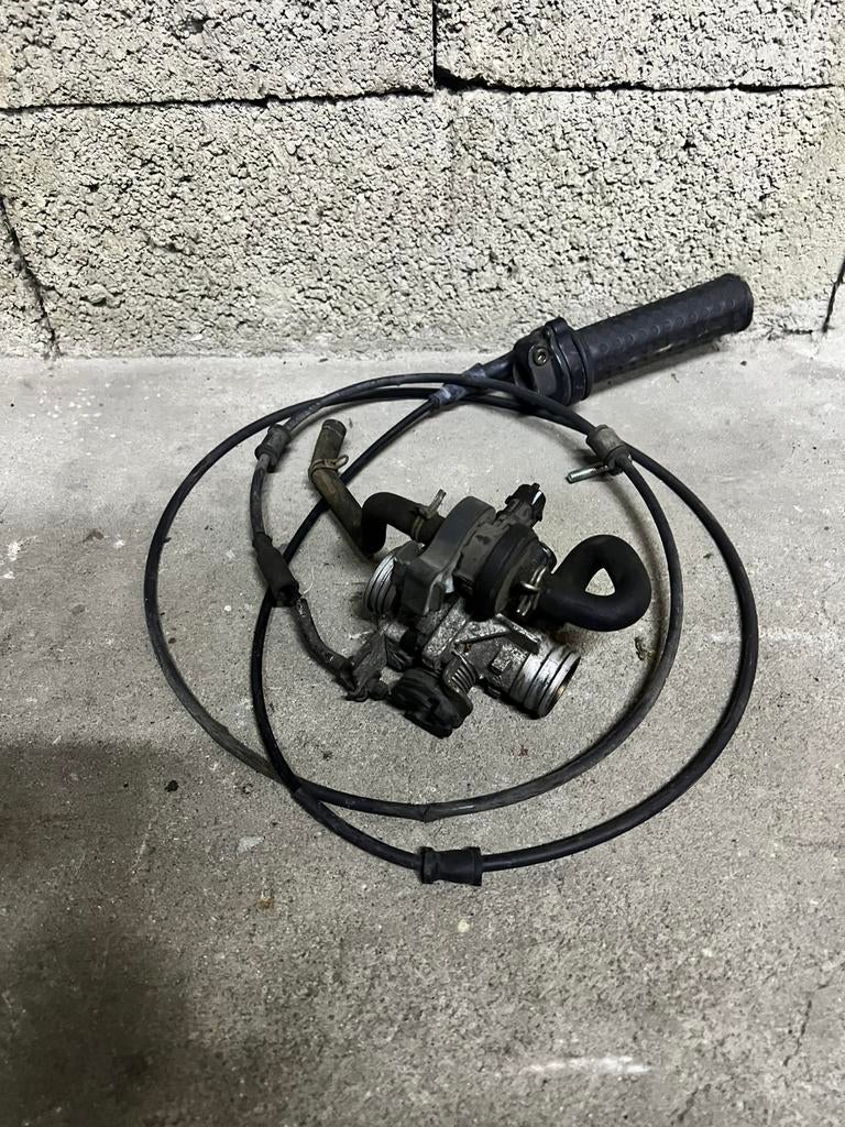Piaggio zip euro 4 gasklephuis met gaskabel compleet, Ophalen of Verzenden, Zo goed als nieuw, Overige typen