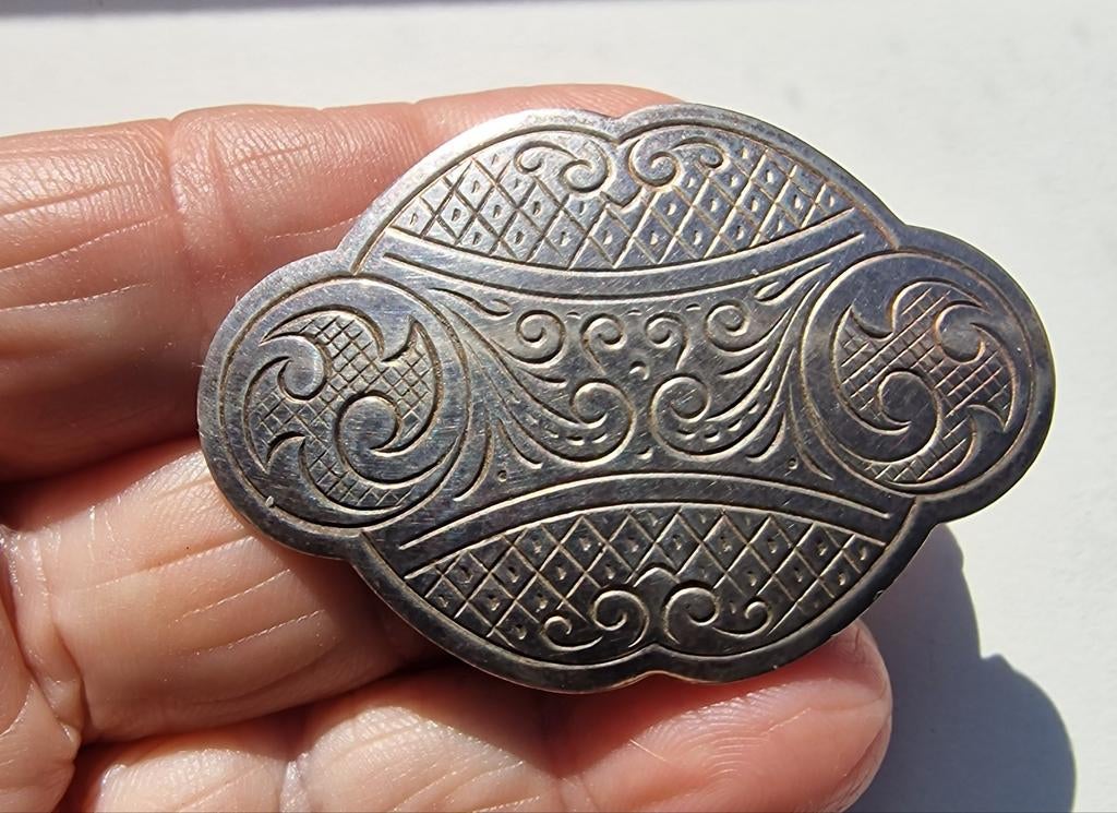 Zilveren streek broche met biedermeier patroon, Ophalen of Verzenden