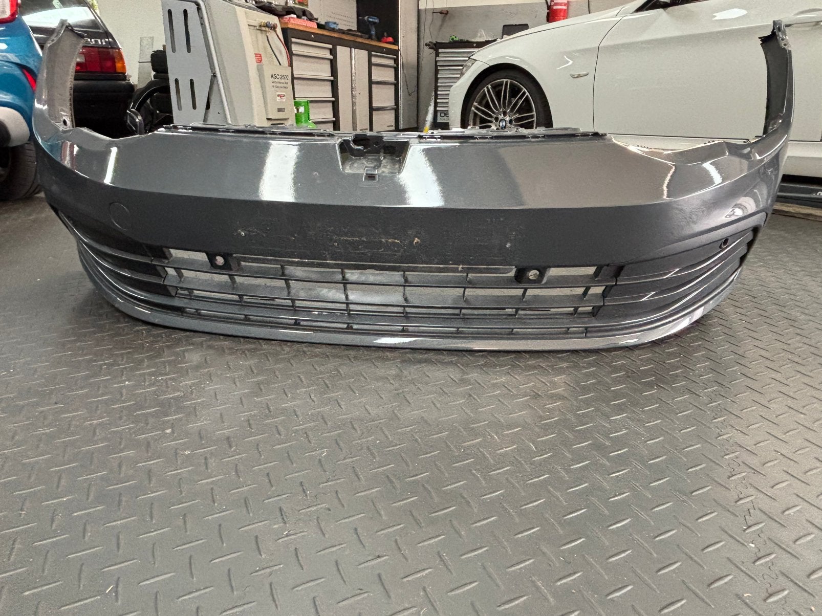 Golf 8 voorbumper Lc7x 6x pdc, Ophalen, Bumper